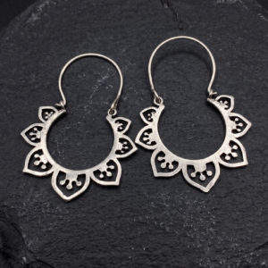 Minimal Silver Spiral Hoop Earrings – Modern Boho Jewelry for Everyday Style